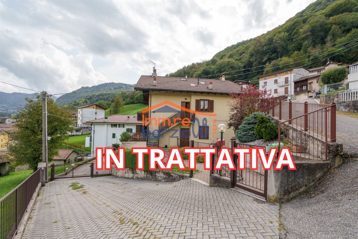 TRILOCALE CON AREA ESTERNA E BOX - PASTURO