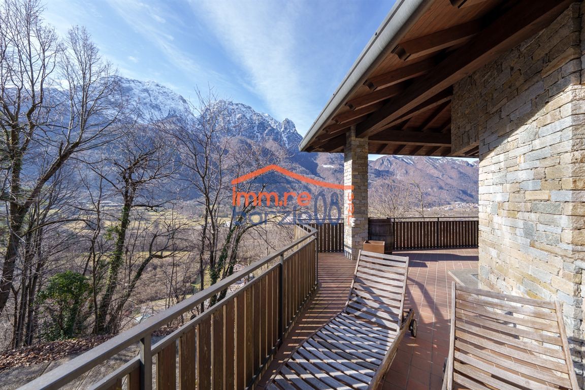 VILLA SINGOLA - PRIMALUNA LOC. CORTABBIO