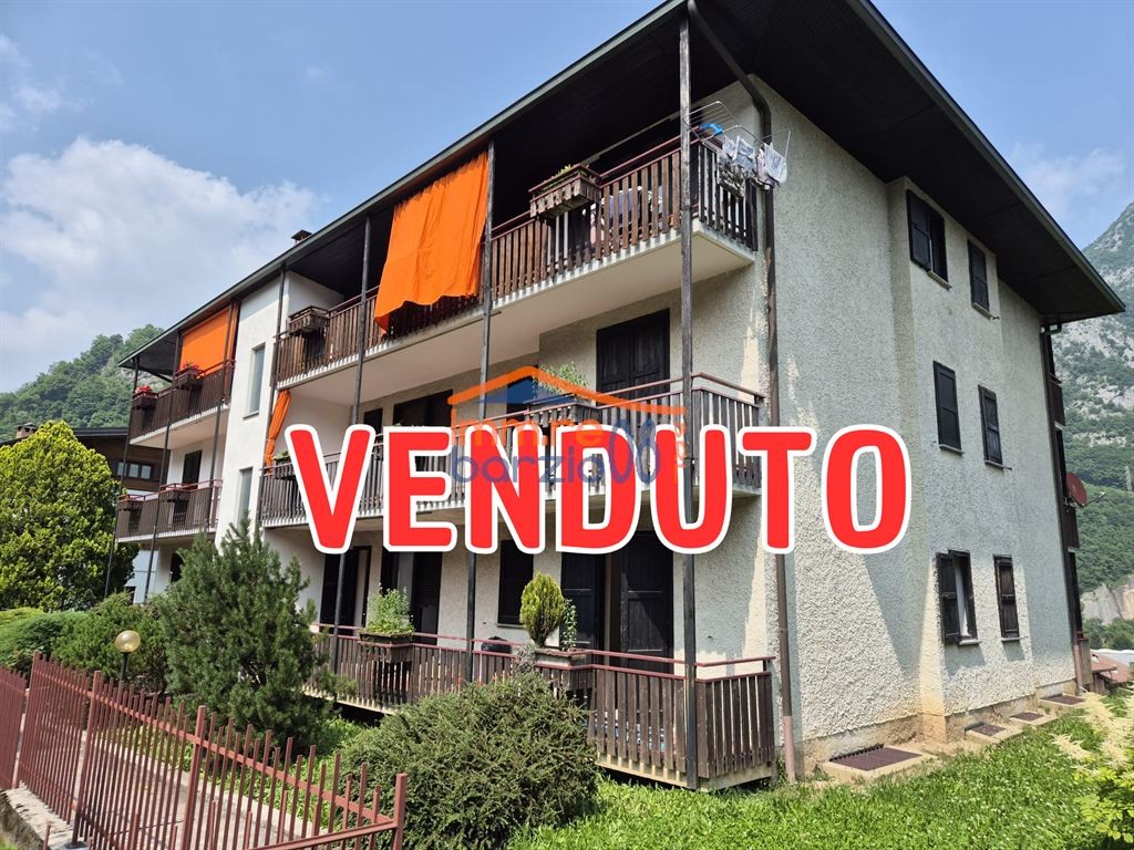 BILOCALE CON BALCONE E CANTINA - PASTURO