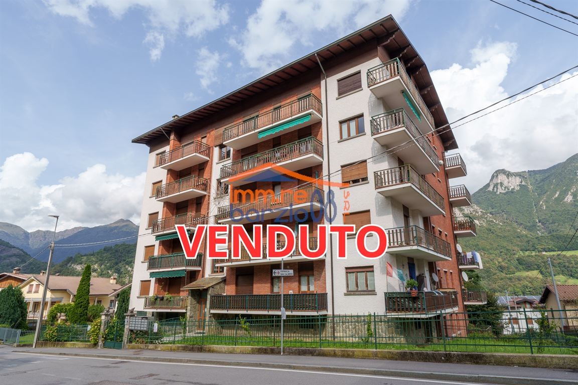 TRILOCALE CON TERRAZZO E BOX - PASTURO