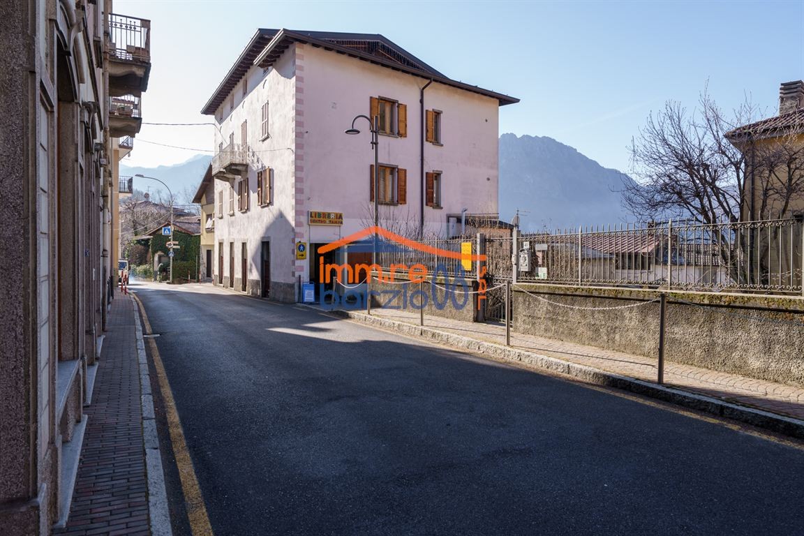 TRILOCALE CON BALCONI - MARGNO